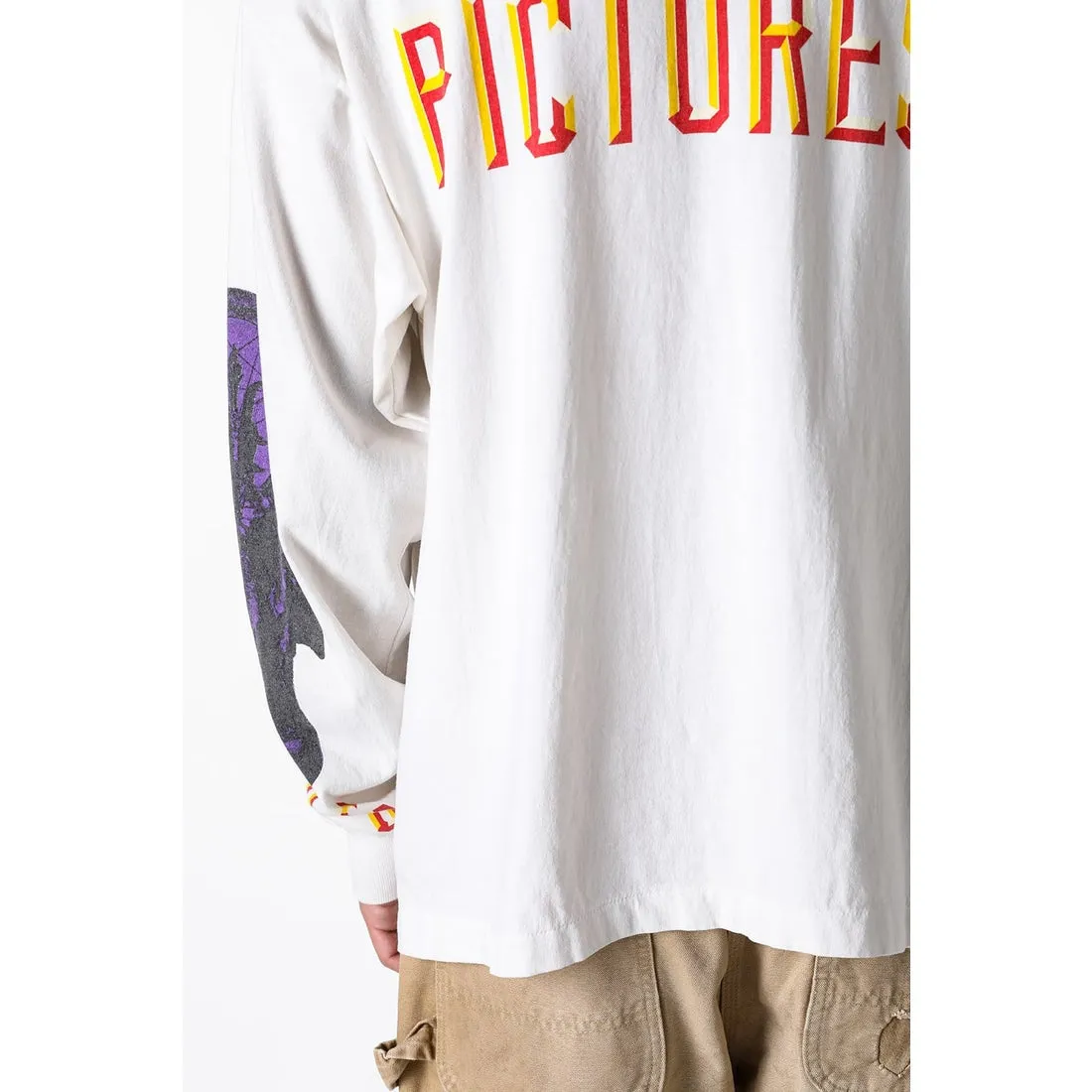 SAINT Mxxxxxx SAINT PICTURES L/S TEE/WHITE Columbia Pictures SAINT Goddess Long Sleeve Off-White S-XL Pays tribute to the Columbia Pictures Title Goddess. Full of fun. Ready-made clothes are washed. The texture is soaring. Authentic level printing is restored. Look for cylindrical seamless fabrics. It is almost meaningless if it is not a cylindrical fabric.